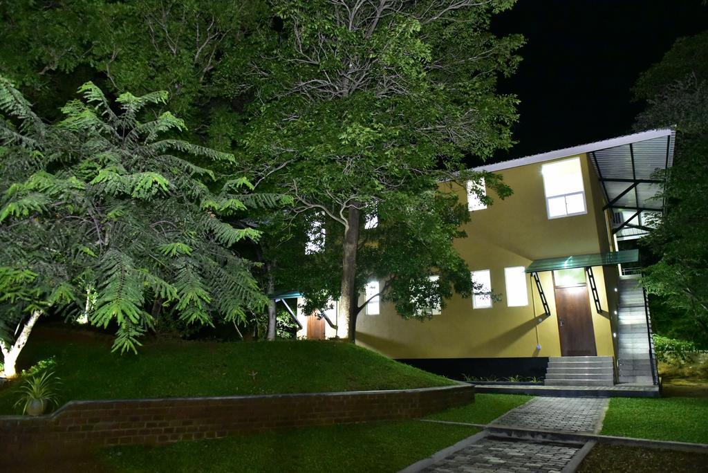 Wildescape Polonnaruwa Villa ภายนอก รูปภาพ