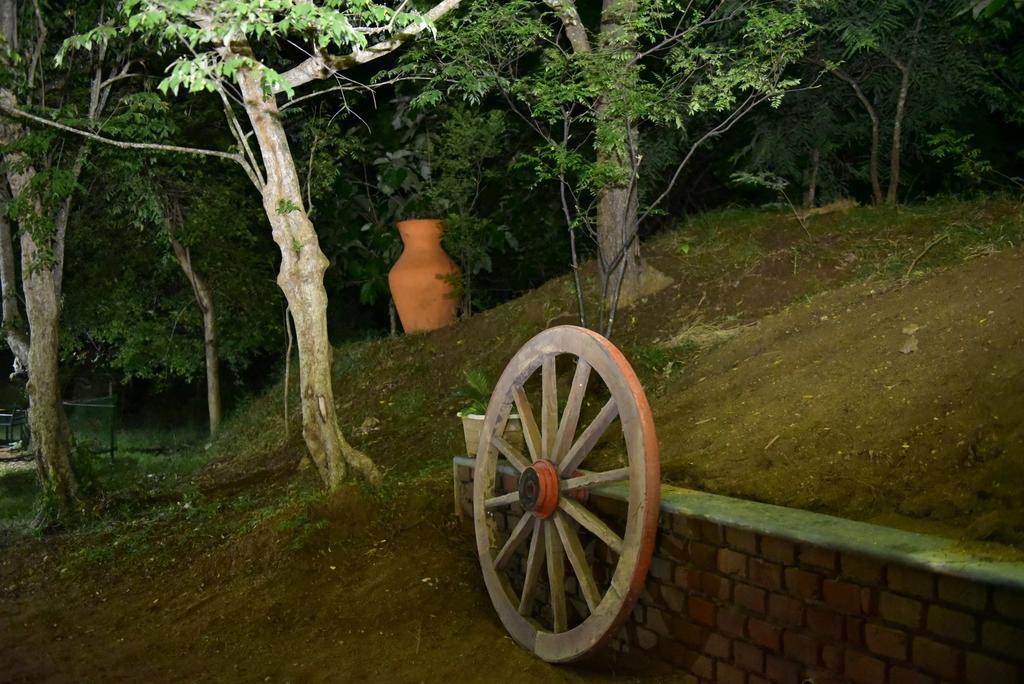 Wildescape Polonnaruwa Villa ภายนอก รูปภาพ